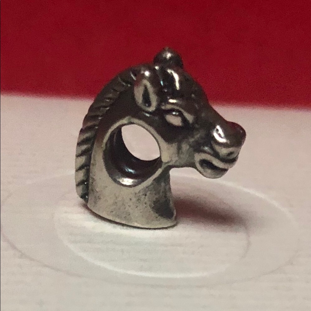 Host Pickequestrian Dressage Silver Charm Italy Collection 70$
